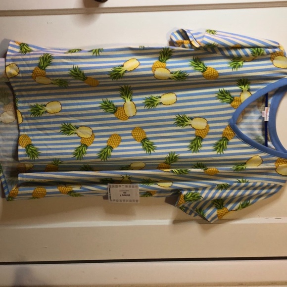 LuLaRoe Christy T 2XL Tropical Pineapple Pattern. - Picture 7 of 7